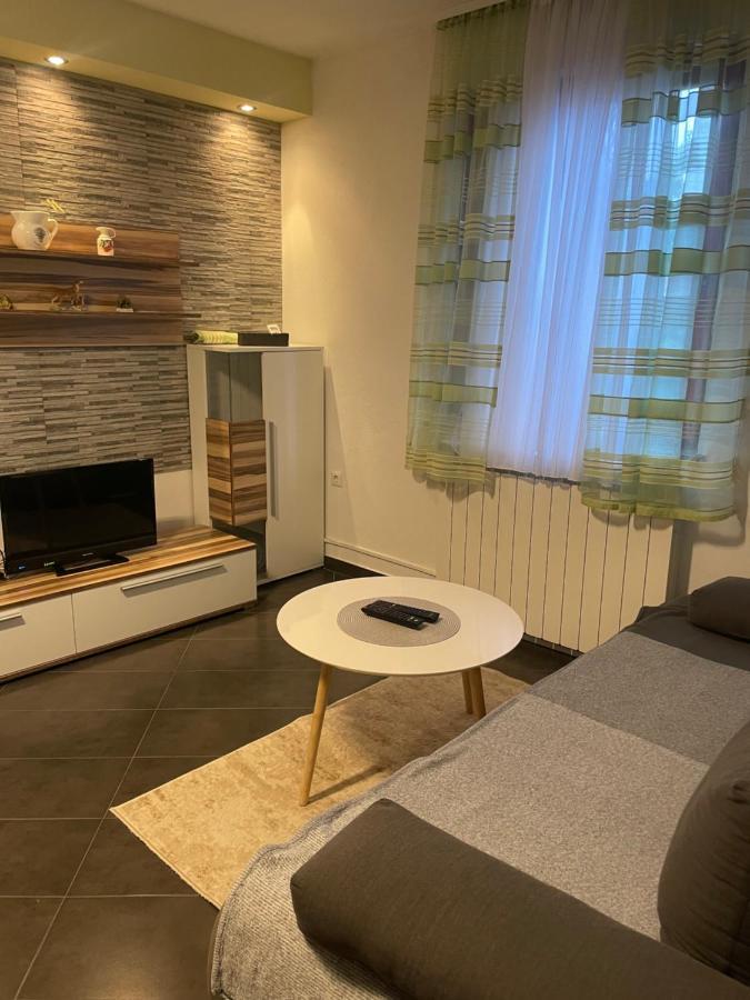 App Ena Apartment Umag Luaran gambar